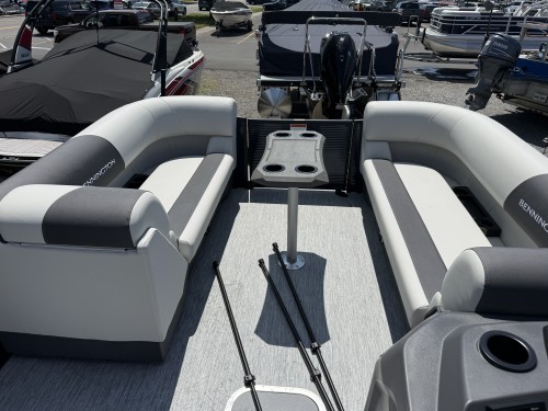 2027 22S1SB W/ YAMAHA 150 HP 4S