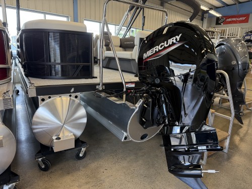 2027 22S1SR W/ MERC 150 HP EFI