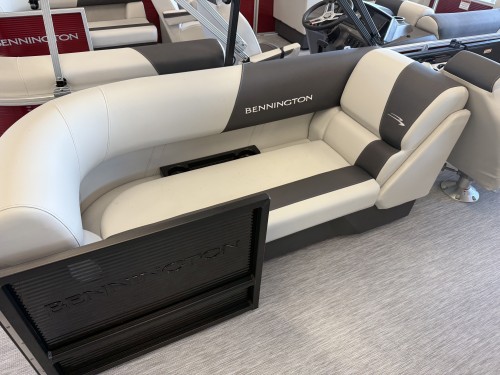 2027 22S1SR W/ MERC 150 HP EFI