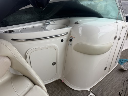 2004 CHAPARREL SUNESTA 236 W/ MERCURY ENGINE