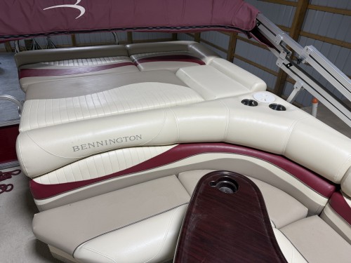 2008 BENNINGTON 2575 W/ YAMAHA ENGINE