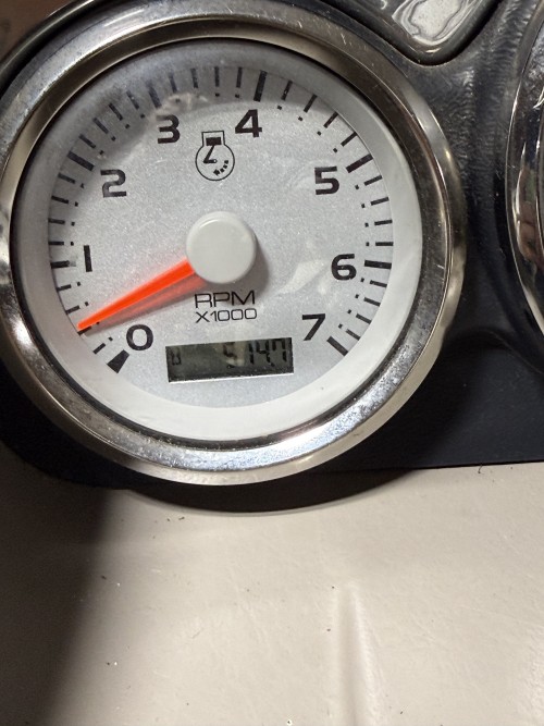 2008 BENNINGTON 2575 W/ YAMAHA ENGINE
