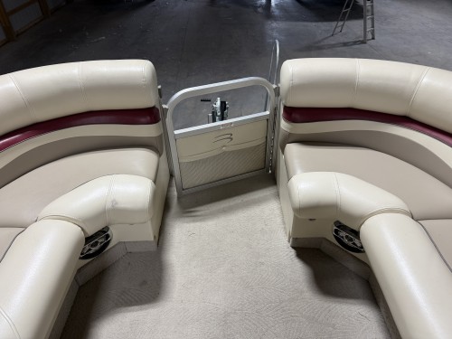2008 BENNINGTON 2575 W/ YAMAHA ENGINE