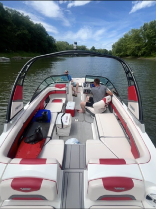 2017 CHAPARRAL 223 VORTEX VRX W/ TANDEM AXLE TRAILER