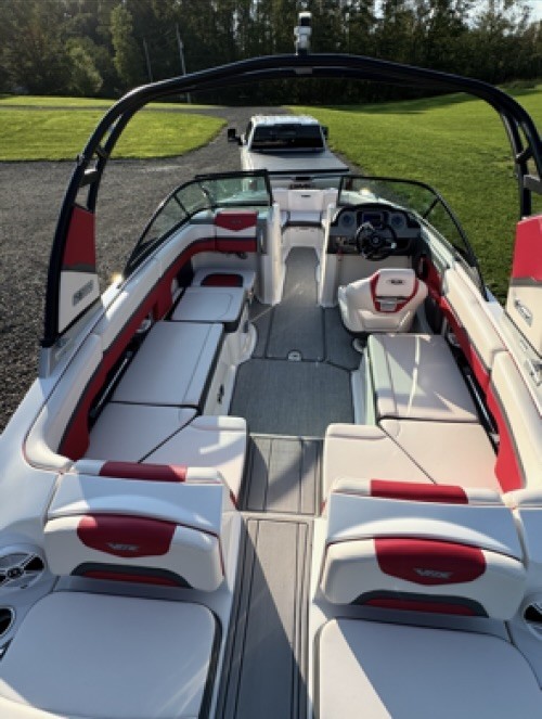 2017 CHAPARRAL 223 VORTEX VRX W/ TANDEM AXLE TRAILER