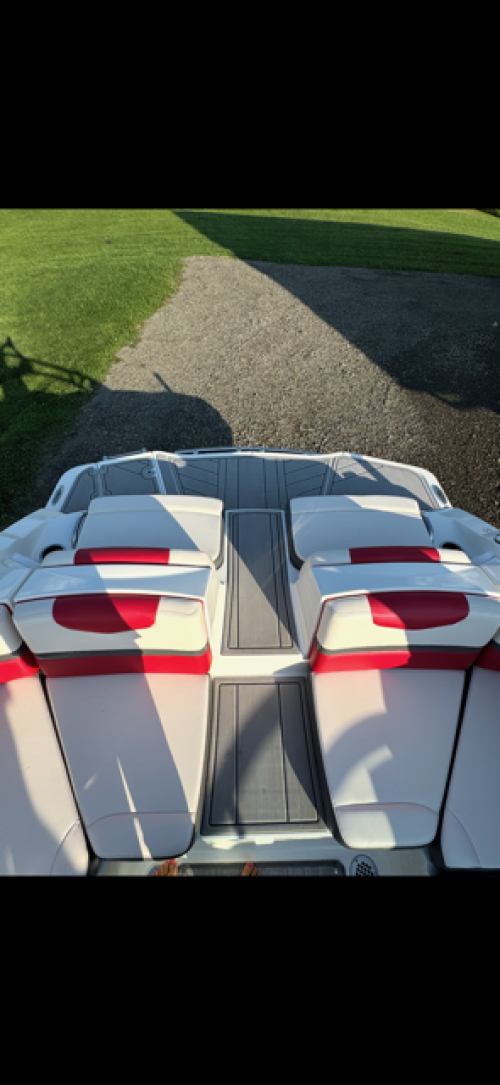 2017 CHAPARRAL 223 VORTEX VRX W/ TANDEM AXLE TRAILER
