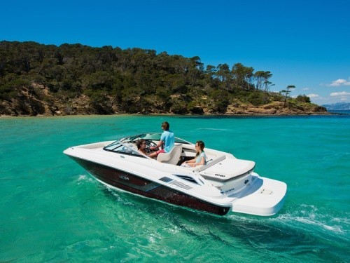 2005 SEARAY 220 SD BR W/ MERCURY 350 MAG I/O W/ PERFORMANCE DOUBLE AXLE TRAILER