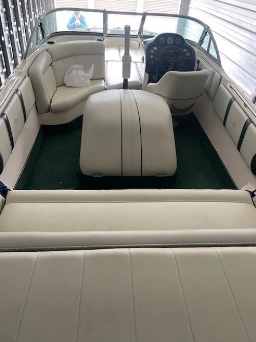 1998 SUPRA 22 SUN SPORT SKI BOAT W/ DOUBLE AXLE BUNK TRAILER