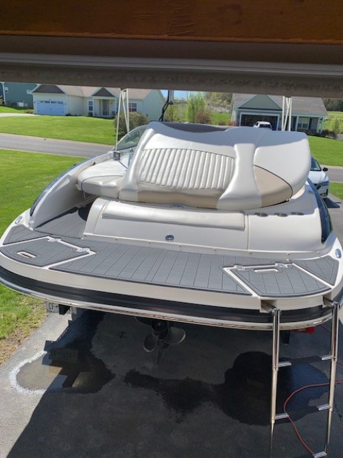 2008 RINKER 226 CAPTIVA W/ 5.0 L MERCRUISER I/O W/ TRAILMASTER TADEM AXLE TRAILER