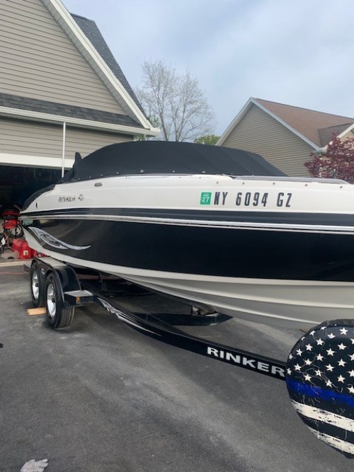 2008 RINKER 226 CAPTIVA W/ 5.0 L MERCRUISER I/O W/ TRAILMASTER TADEM AXLE TRAILER