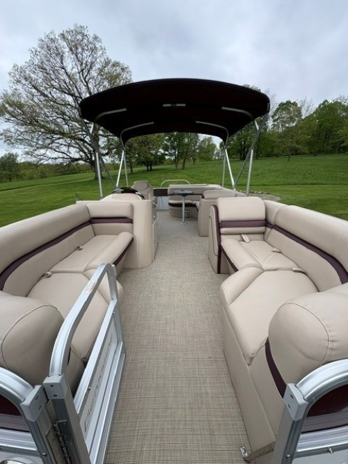 2019 BERKSHIRE 22 CTS PONTOON BOAT W/ MERCURY 115 HP O/B W/ YACHT CLUB DOUBLE AXLE TRAILER