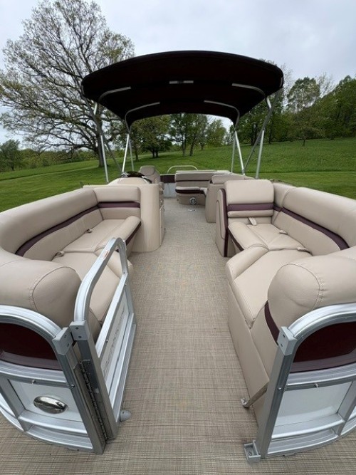 2019 BERKSHIRE 22 CTS PONTOON BOAT W/ MERCURY 115 HP O/B W/ YACHT CLUB DOUBLE AXLE TRAILER