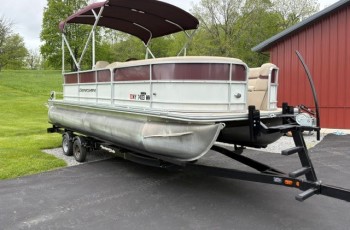 2019 BERKSHIRE 22 CTS PONTOON BOAT W/ MERCURY 115 HP O/B W/ YACHT CLUB DOUBLE AXLE TRAILER