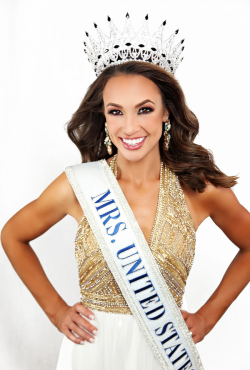 Lindsay Closson Mrs. United States - 2019