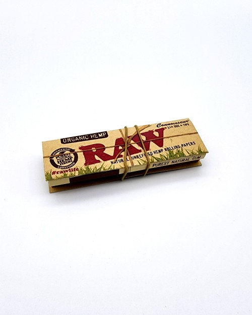 Raw Organic Hemp Connoisseur 1 1/4 Size (Paper+Tips)