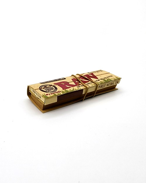 Raw Organic Hemp Connoisseur 1 1/4 Size (Paper+Tips)