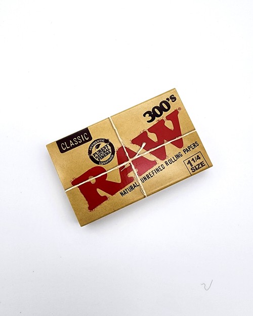 Raw 300's Classic 1 1/4 Size Paper