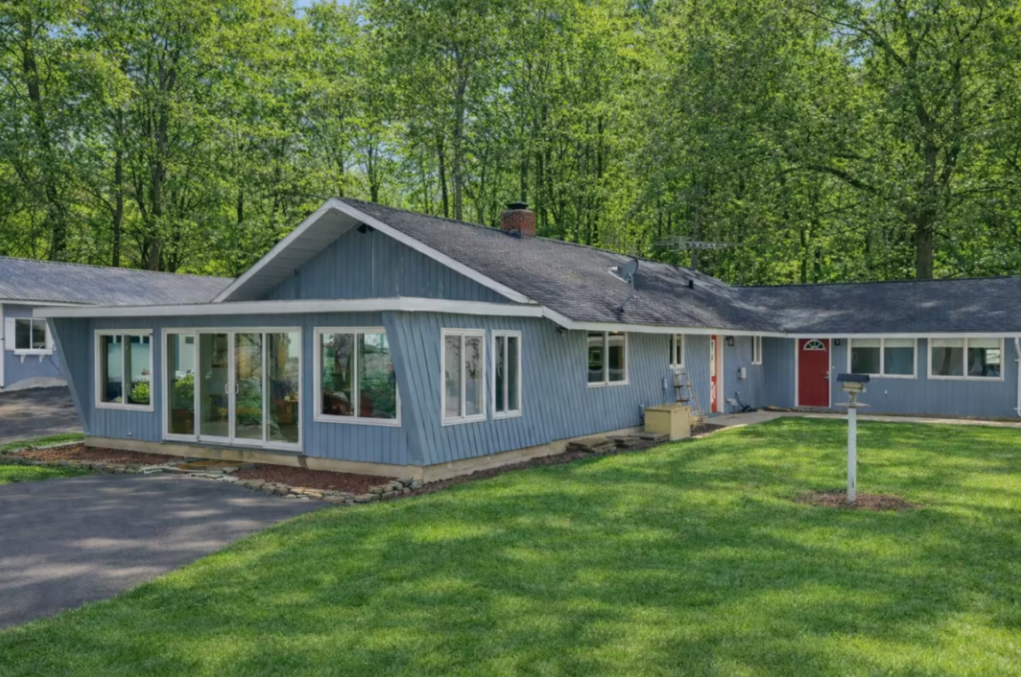 Bella Vista in Cayuga Lake