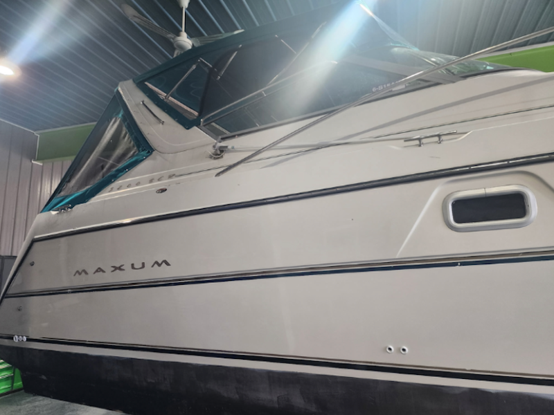 1999 Maxum