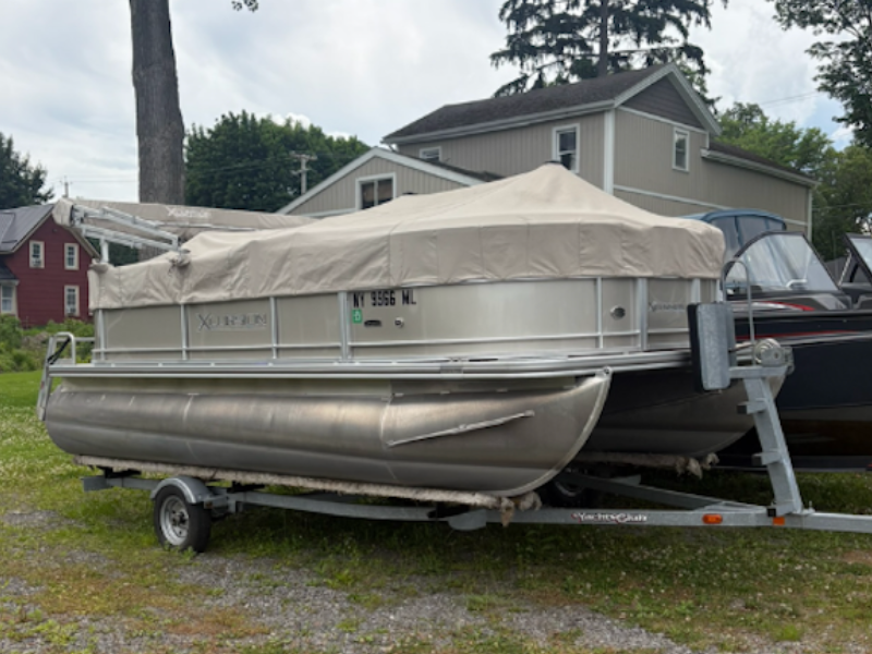 2016 Forest River Excursion pontoon