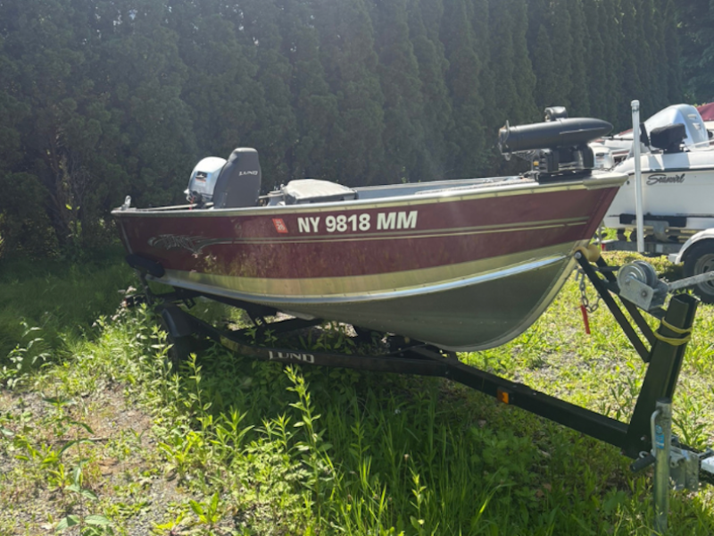 2017 Lund 1400 Fury with trailer