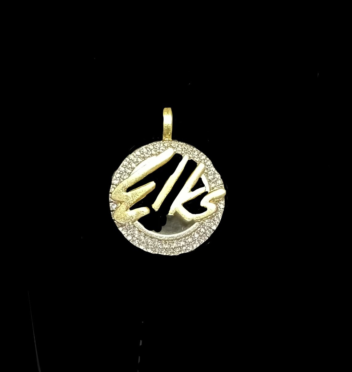 Elk crystal pendant