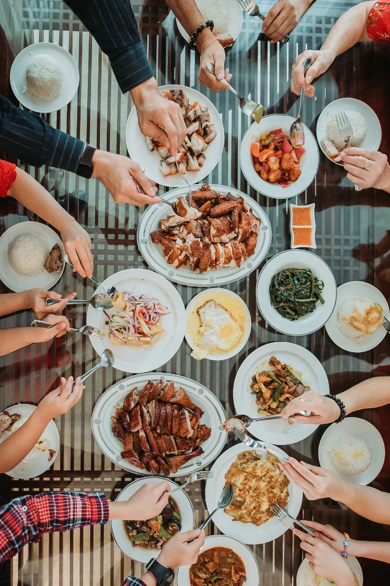 restaurant tabletop setting