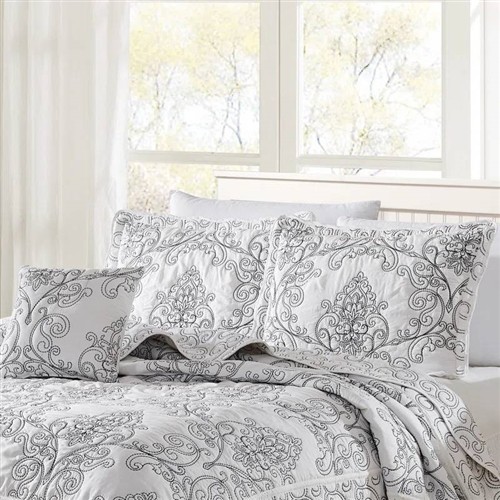 King Size White Damask Embroidered Oversized 4 Pc Bedspread Set