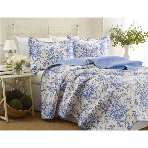 King Size 100% Cotton 3 Pc Reversible Bedspread Set with Blue White Floral Leaves Pattern